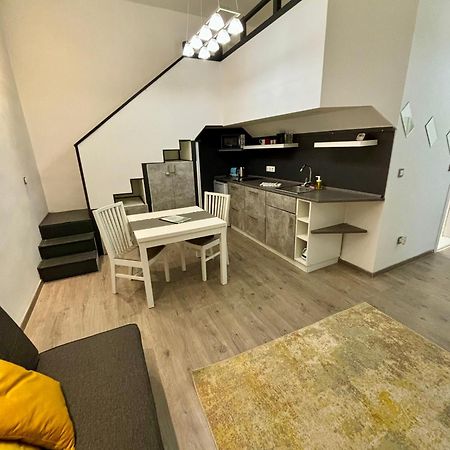 Appartamento Palatoni Flat In Budapest City Center Esterno foto